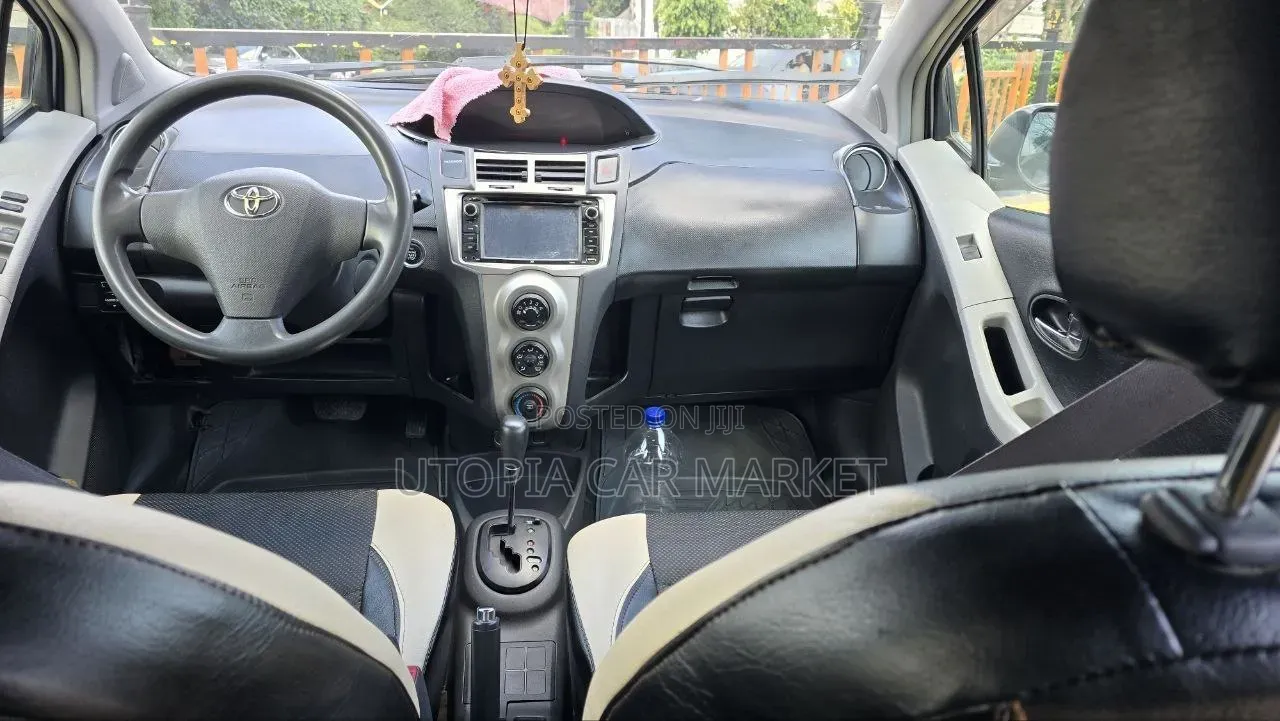Toyota Yaris 2010
