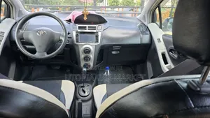 Toyota Yaris 2010