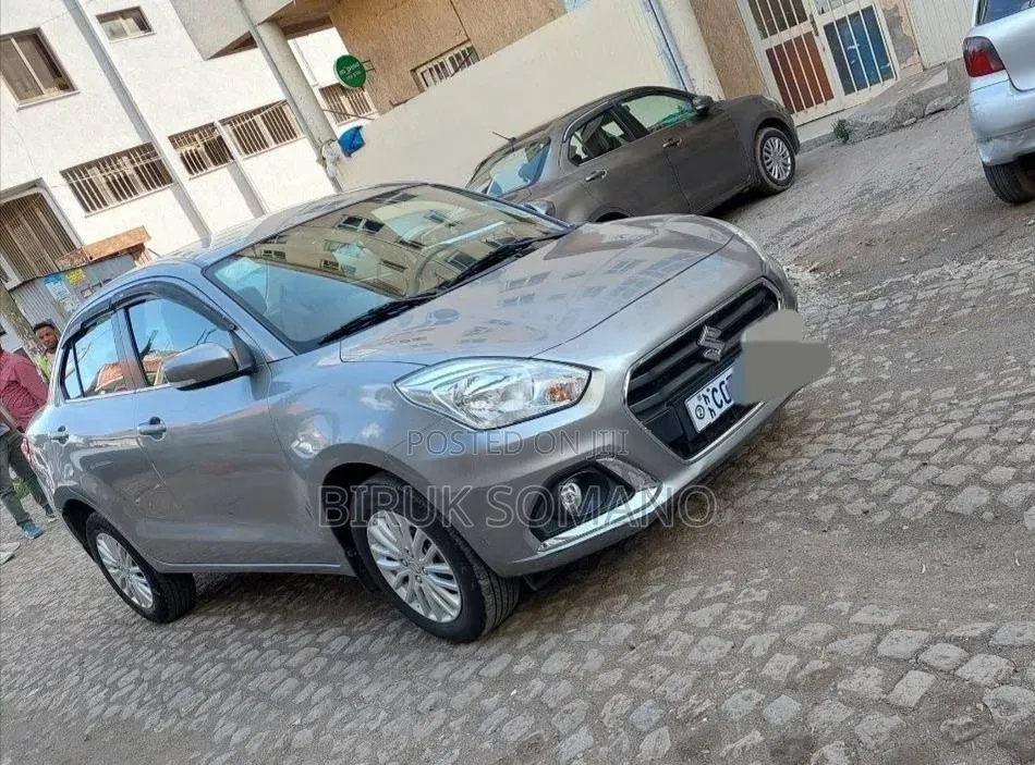 Suzuki Dzire 2022 Silver