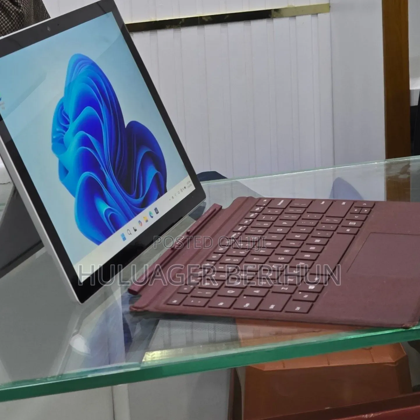 New Laptop Microsoft Surface Pro 6 8GB Intel Core i5 SSD 128GB