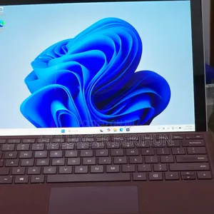New Laptop Microsoft Surface Pro 6 8GB Intel Core i5 SSD 128GB