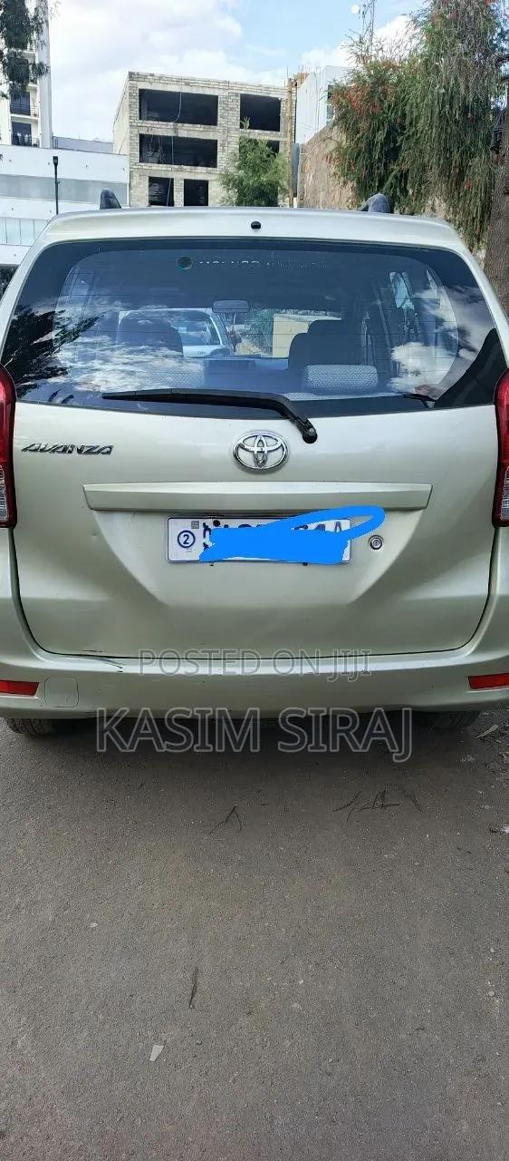 Toyota Avanza 2012 Blue