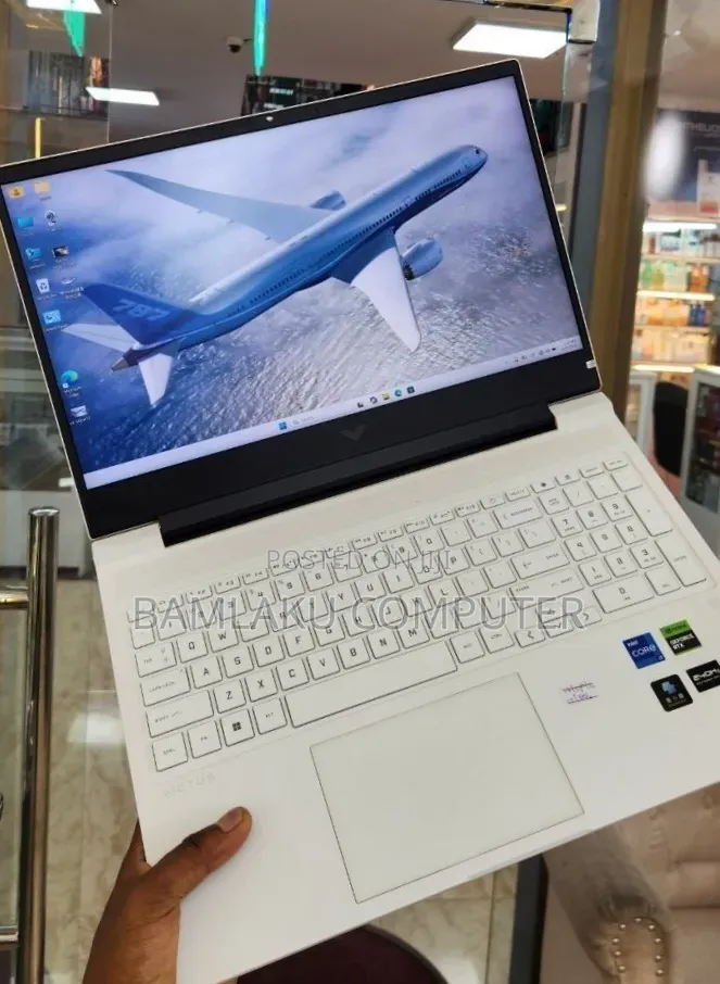 New Laptop HP Victus 16 16GB Intel Core i7 SSD 512GB