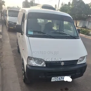 Bus 2023 White