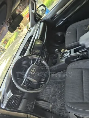 Toyota Hilux 2021 Gray