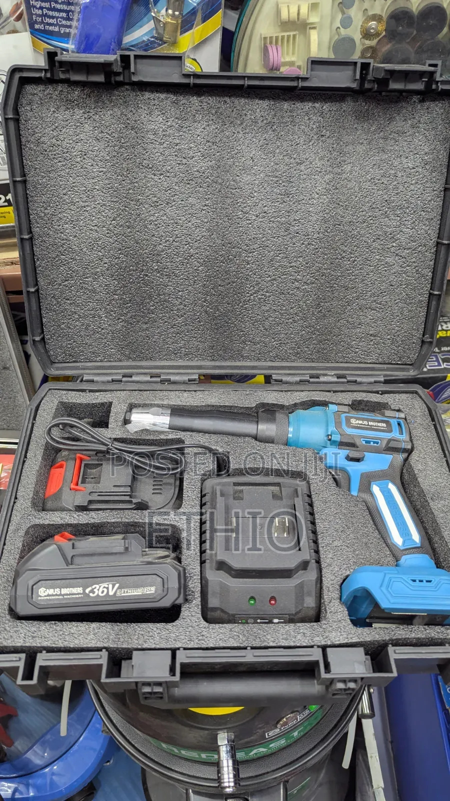 Chargeable Rivet Gun