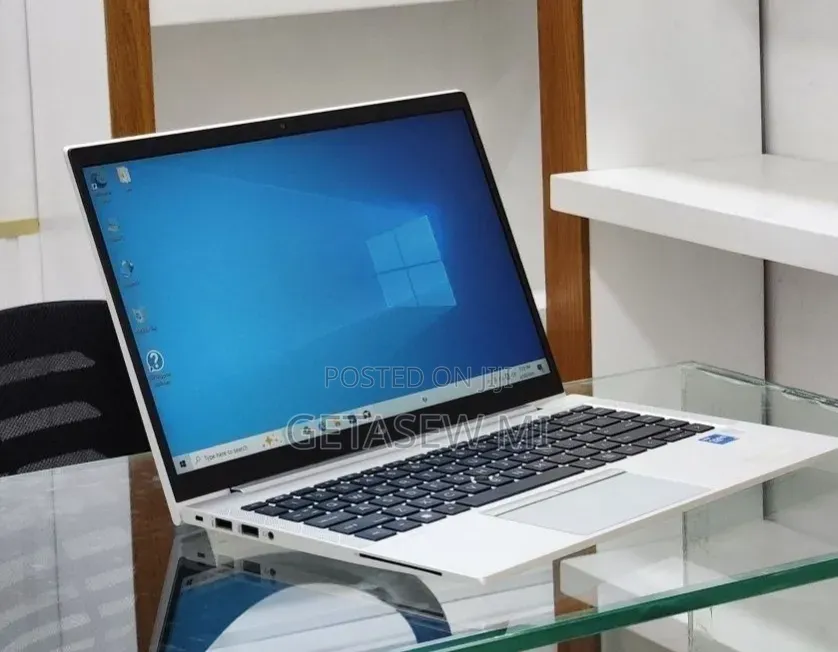 New Laptop HP EliteBook 840 G8 16GB Intel Core i5 SSD 512GB