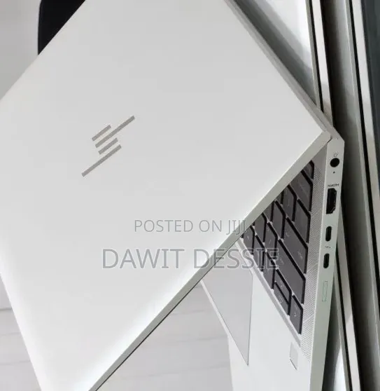 New Laptop HP EliteBook 840 G8 8GB Intel Core i5 SSD 512GB