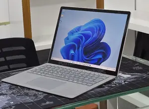 New Laptop Microsoft Surface 16GB Intel Core i5 SSD 512GB