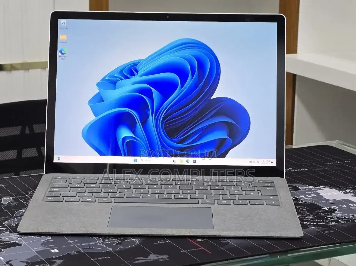 New Laptop Microsoft Surface 16GB Intel Core i5 SSD 512GB
