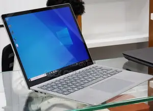 New Laptop Microsoft Surface 16GB Intel Core i7 SSD 256GB
