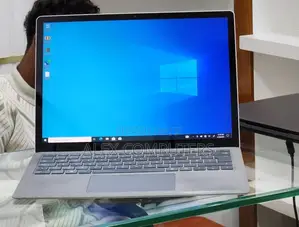New Laptop Microsoft Surface 16GB Intel Core i7 SSD 256GB