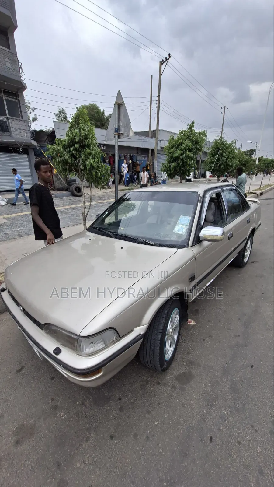 Toyota Corolla II 1990 Gold