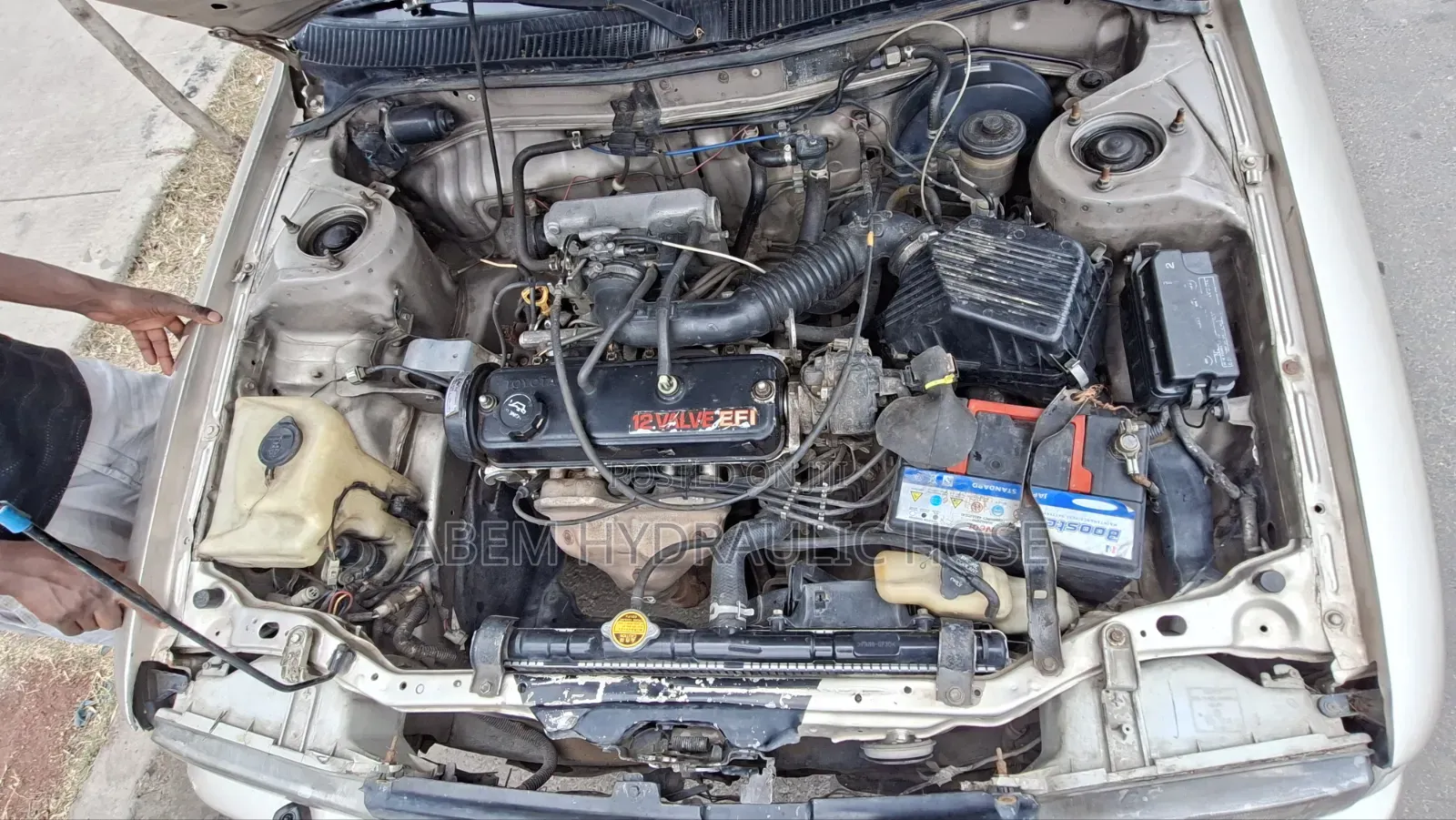 Toyota Corolla II 1990 Gold