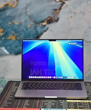 New Laptop Apple MacBook Pro 2021 M1 32GB Apple M1 Pro SSD 1T