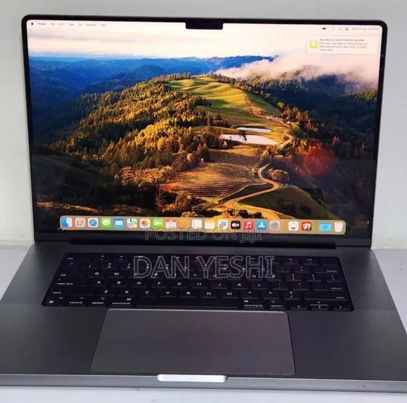 New Laptop Apple MacBook Pro 32GB Apple M1 Pro SSD 512GB