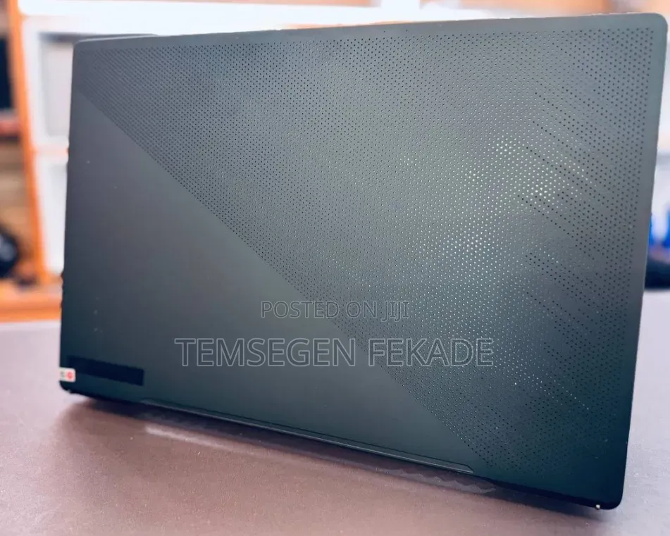 New Laptop Asus ROG Zephyrus G16 16GB Intel Core i9 SSD 1T