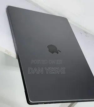 New Laptop Apple MacBook Pro 32GB Apple M1 Pro SSD 512GB