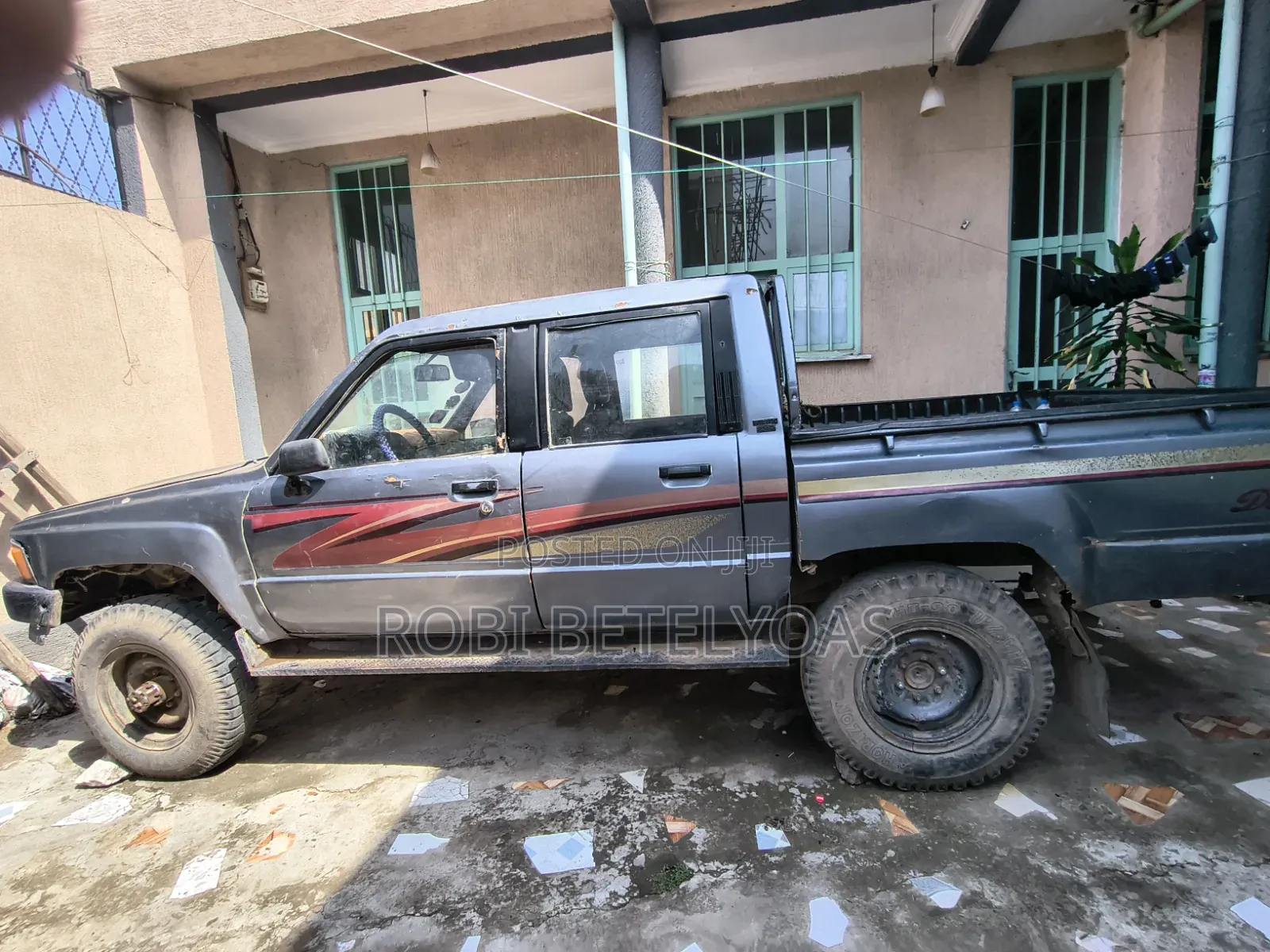 Toyota Hilux 1987 Beige
