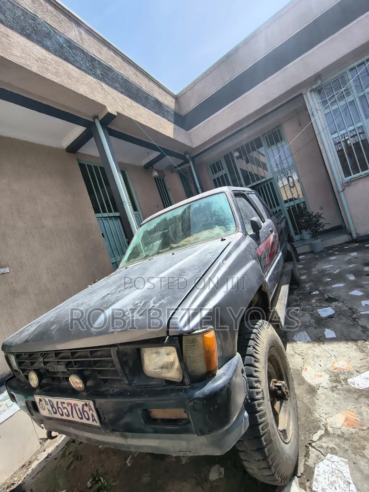 Toyota Hilux 1987 Beige