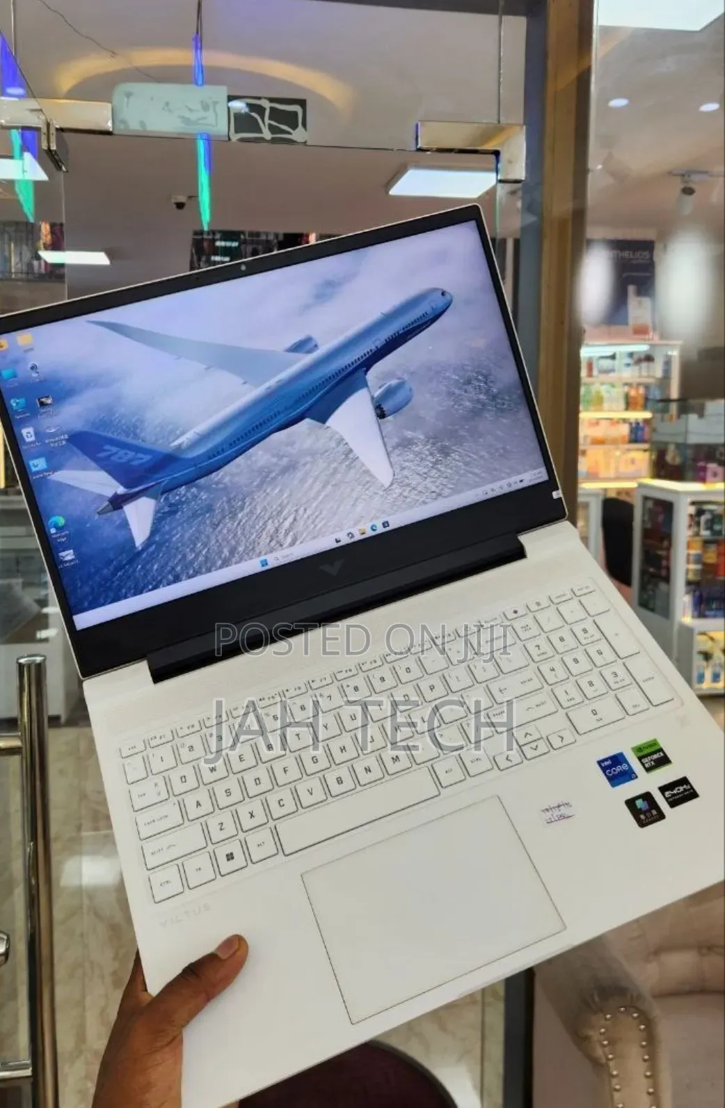 New Laptop HP Victus 16 16GB Intel Core i7 SSD 1T