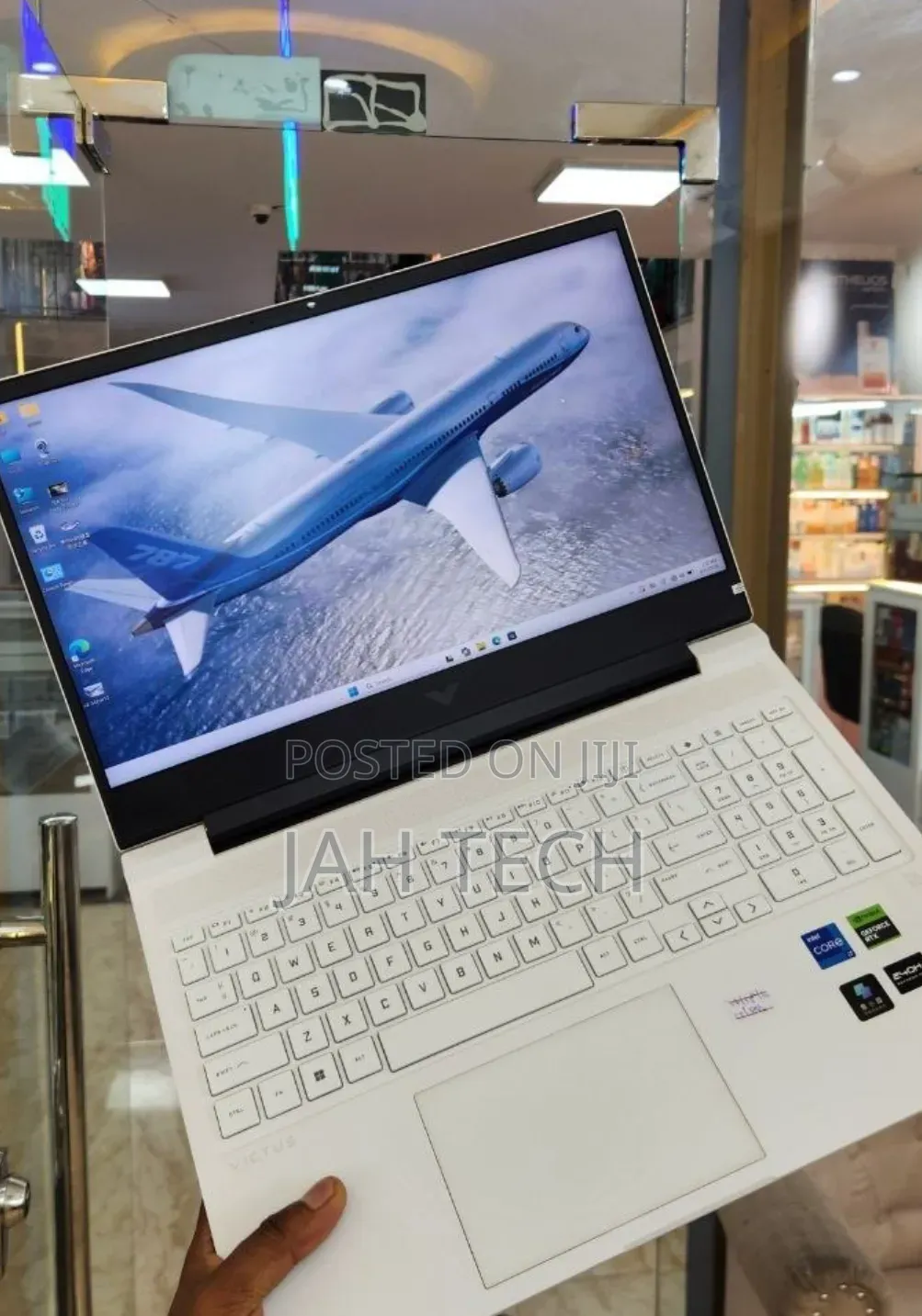 New Laptop HP Victus 16 16GB Intel Core i7 SSD 1T