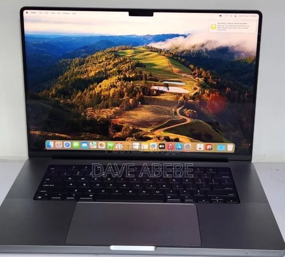 New Laptop Apple MacBook Pro 2020 M1 32GB Apple M1 Pro SSD 512GB