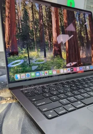 New Laptop Apple MacBook Pro 18GB Apple M3 Pro SSD 512GB