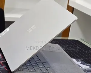 New Laptop Microsoft Surface 16GB Intel Core i7 SSD 256GB