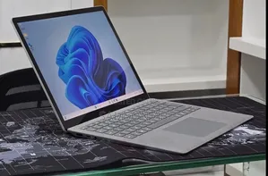 New Laptop Microsoft Surface Laptop 4 16GB Intel Core i5 SSD 512GB