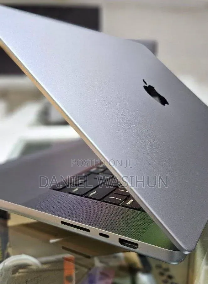 New Laptop Apple MacBook Pro 2021 M1 Max 32GB Apple M1 Max SSD 1T