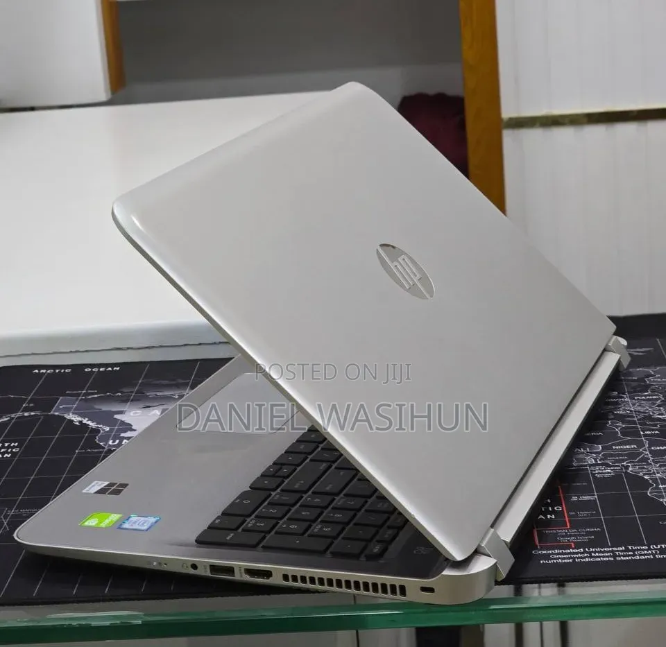 New Laptop HP Pavilion 15 8GB Intel Core i5 SSHD+SSD 1T