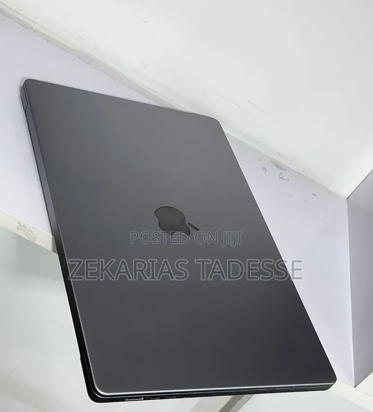 New Laptop Apple MacBook Pro 2020 M1 32GB Apple M1 SSD 512GB