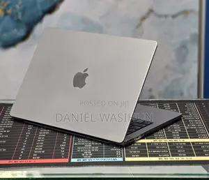 New Laptop Apple MacBook Pro 2021 M1 32GB Apple M1 Pro SSD 1T
