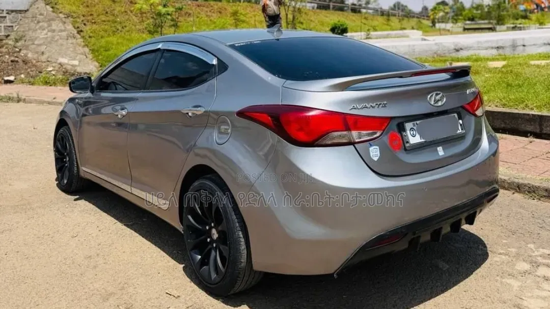 Hyundai Avante 2013 Gray