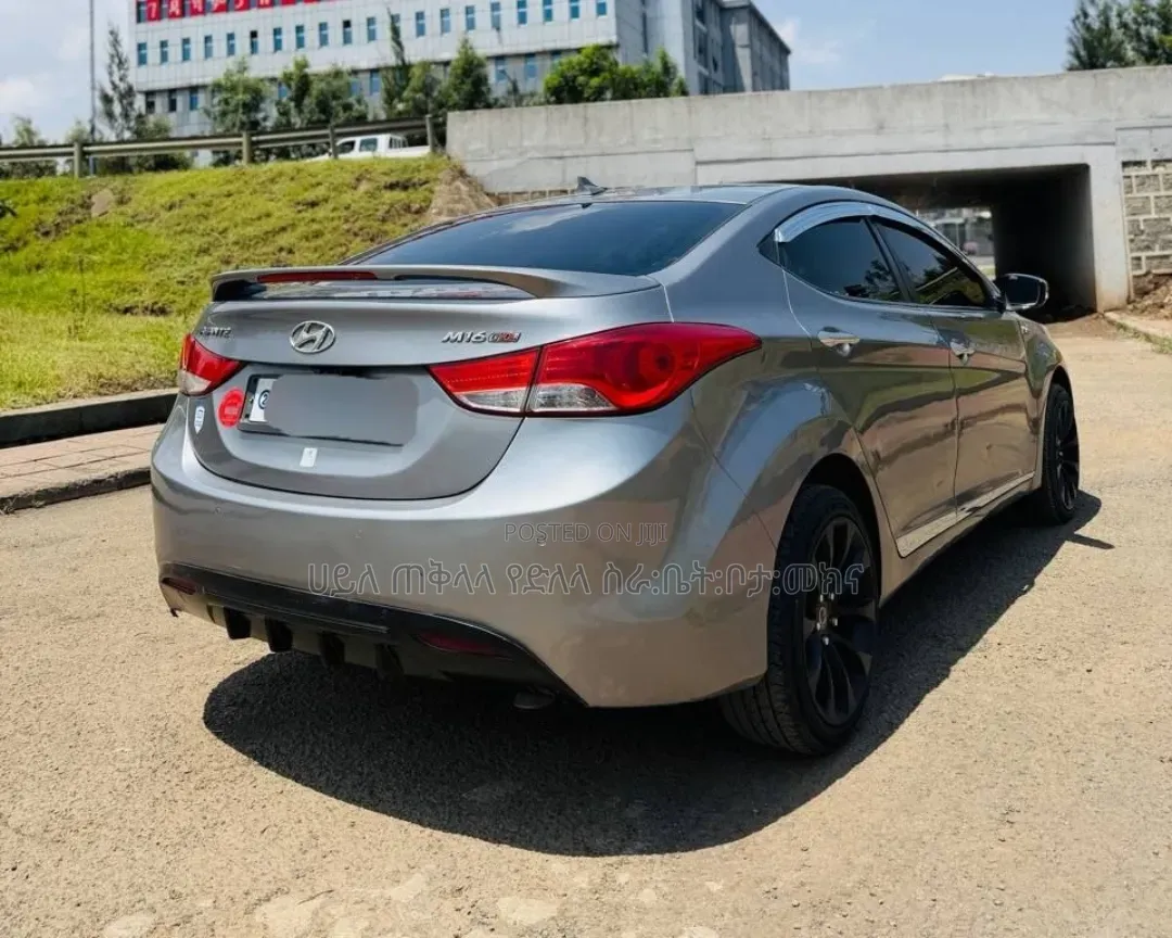 Hyundai Avante 2013 Gray