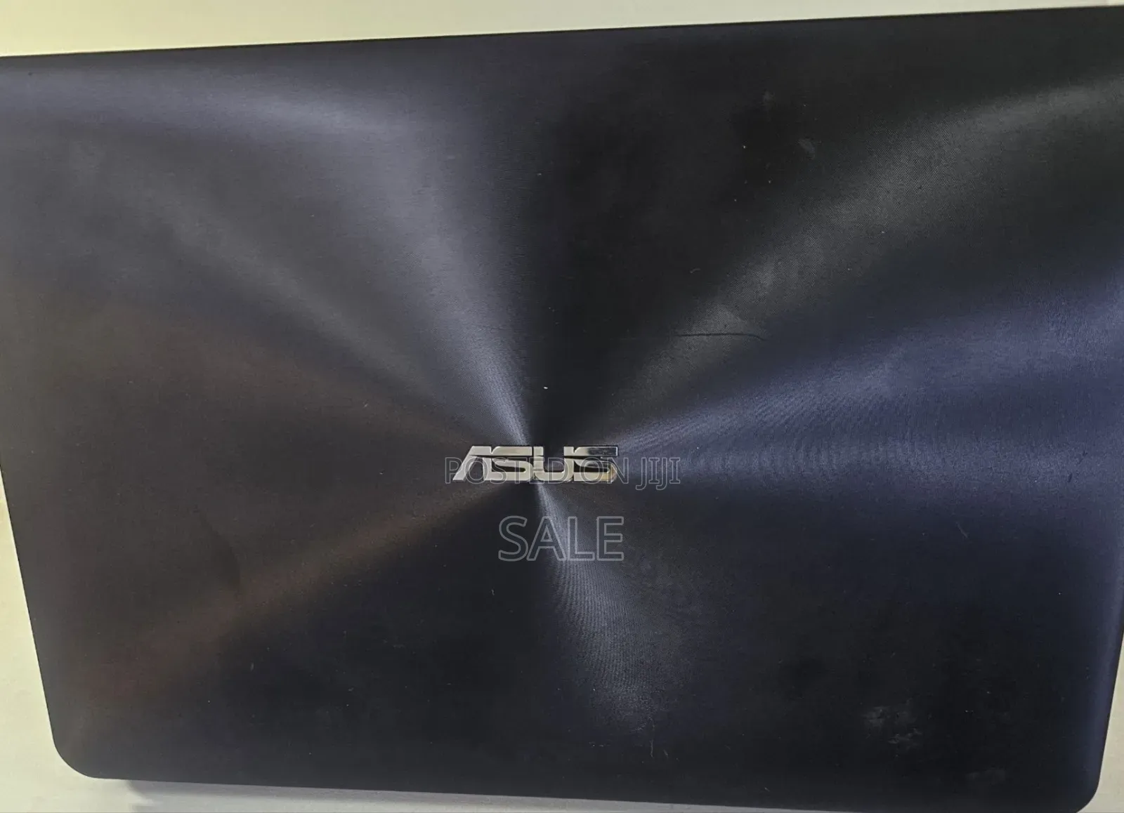 New Laptop Asus 1015E 8GB Intel Core 7 HDD 750GB
