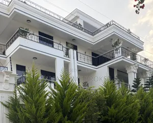 Furnished 7bdrm Townhouse/Terrace in አያት ኮምፓወንድ ውስጥ, Yeka for sale