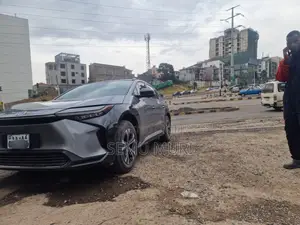 Toyota bZ4X Limited AWD 2024 Gray