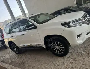 Toyota Land Cruiser Prado 2018 White