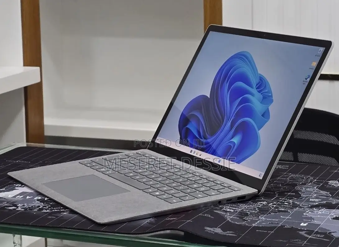 New Laptop Microsoft 16GB Intel Core i5 SSD 512GB