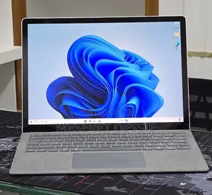 New Laptop Microsoft 16GB Intel Core i5 SSD 512GB
