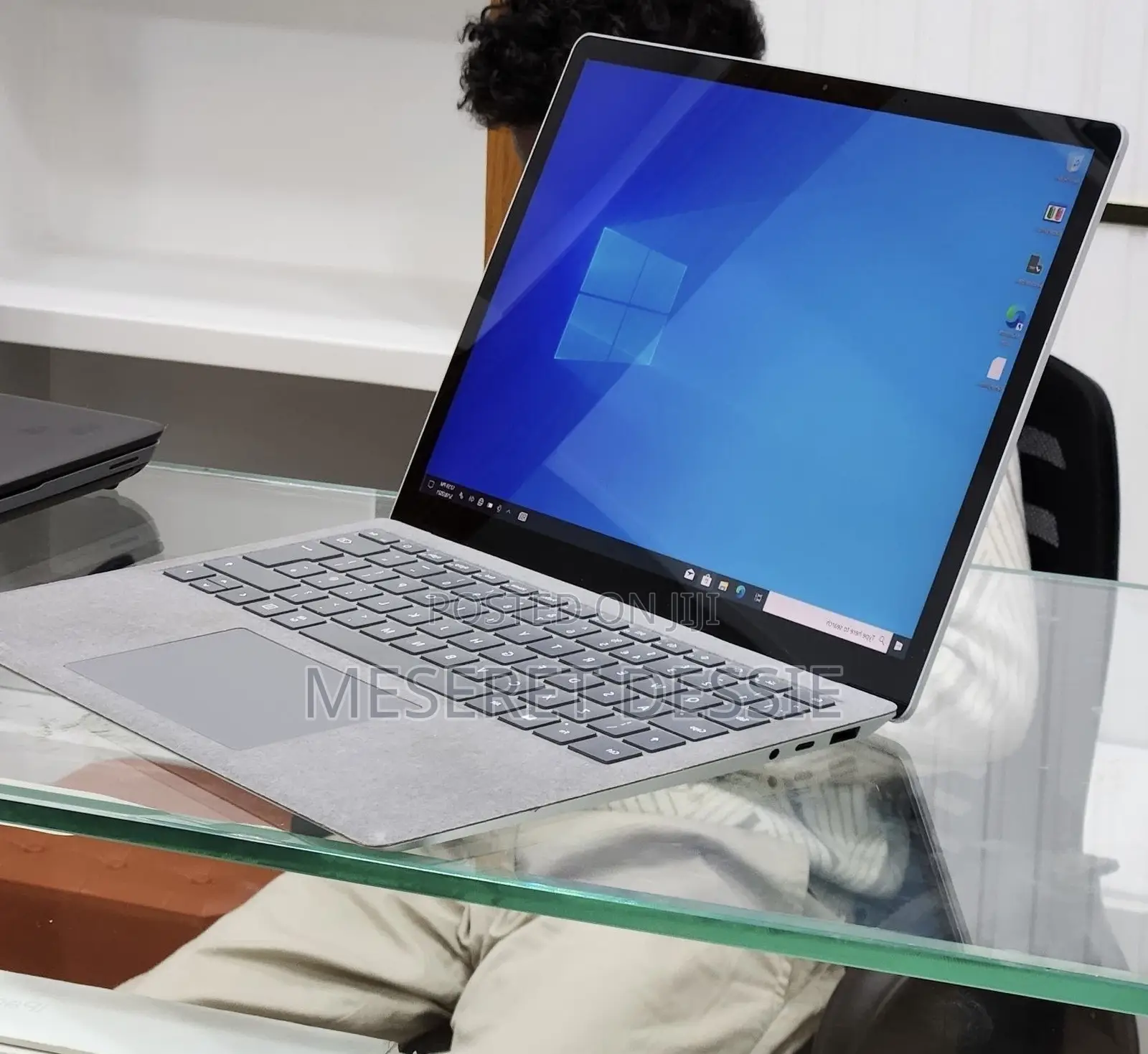 New Laptop Microsoft Surface 16GB Intel Core i7 SSD 256GB
