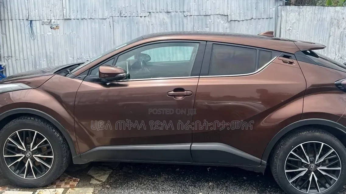 Toyota C-HR 2017 Burgundy
