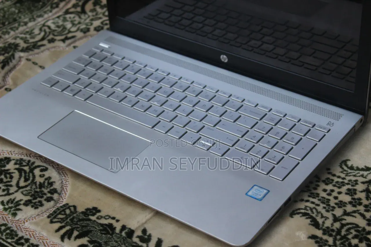 New Laptop HP Pavilion 15 12GB Intel Core i5 SSD 512GB