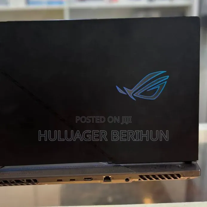 New Laptop Asus ROG Strix G17 32GB Intel Core i9 SSD 1T