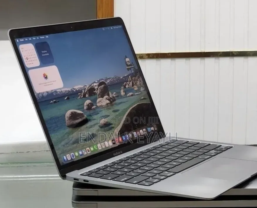 New Laptop Apple MacBook Air 2020 M1 8GB Apple M1 SSD 256GB