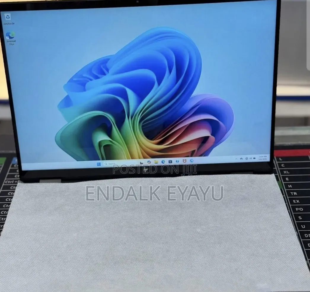 New Laptop HP OmniBook X Flip 16" 16GB Intel Core Ultra 7 SSD 1T