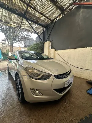 Hyundai Elantra 2013