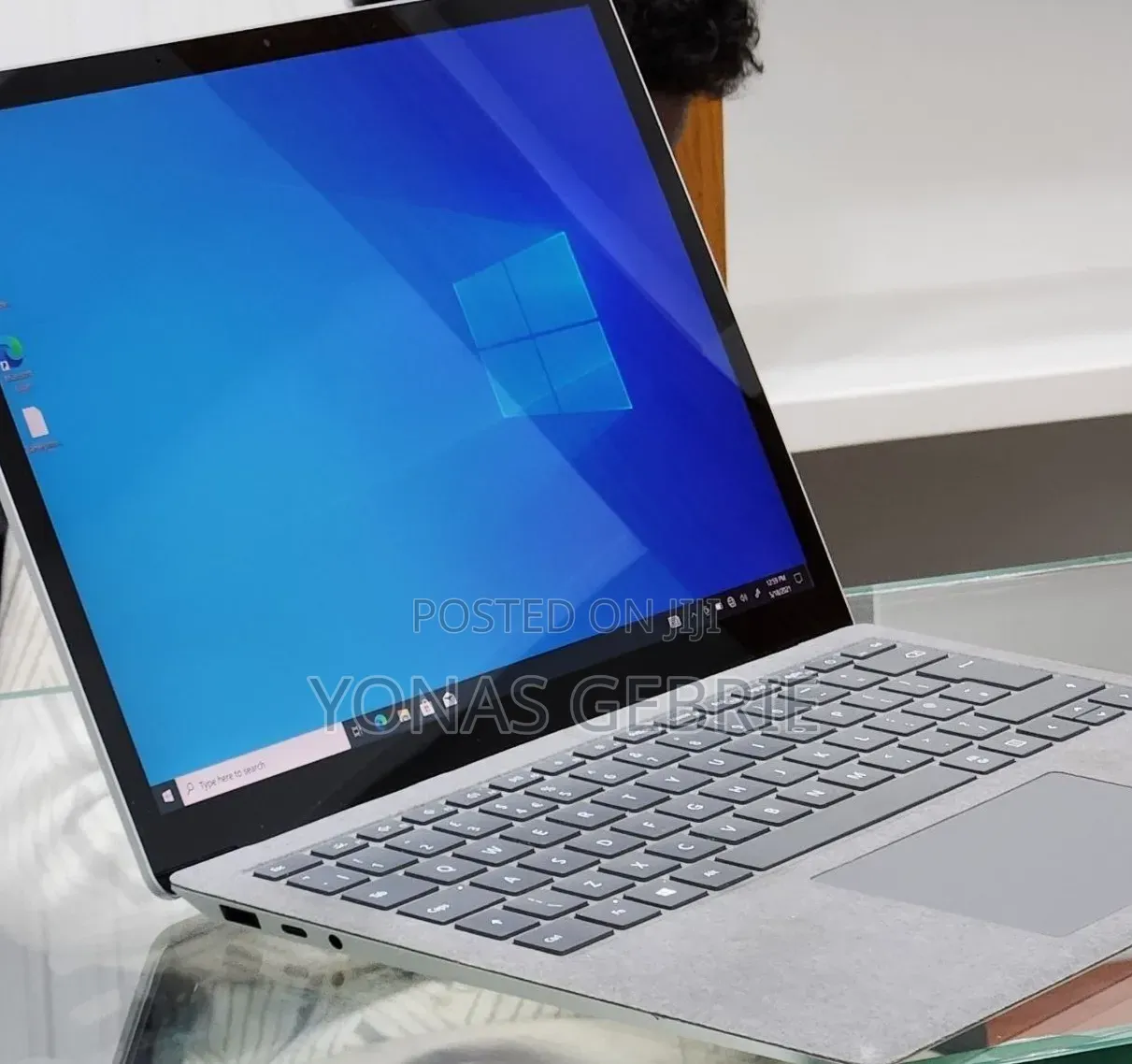 New Laptop Microsoft Surface 16GB Intel Core i7 SSD 256GB